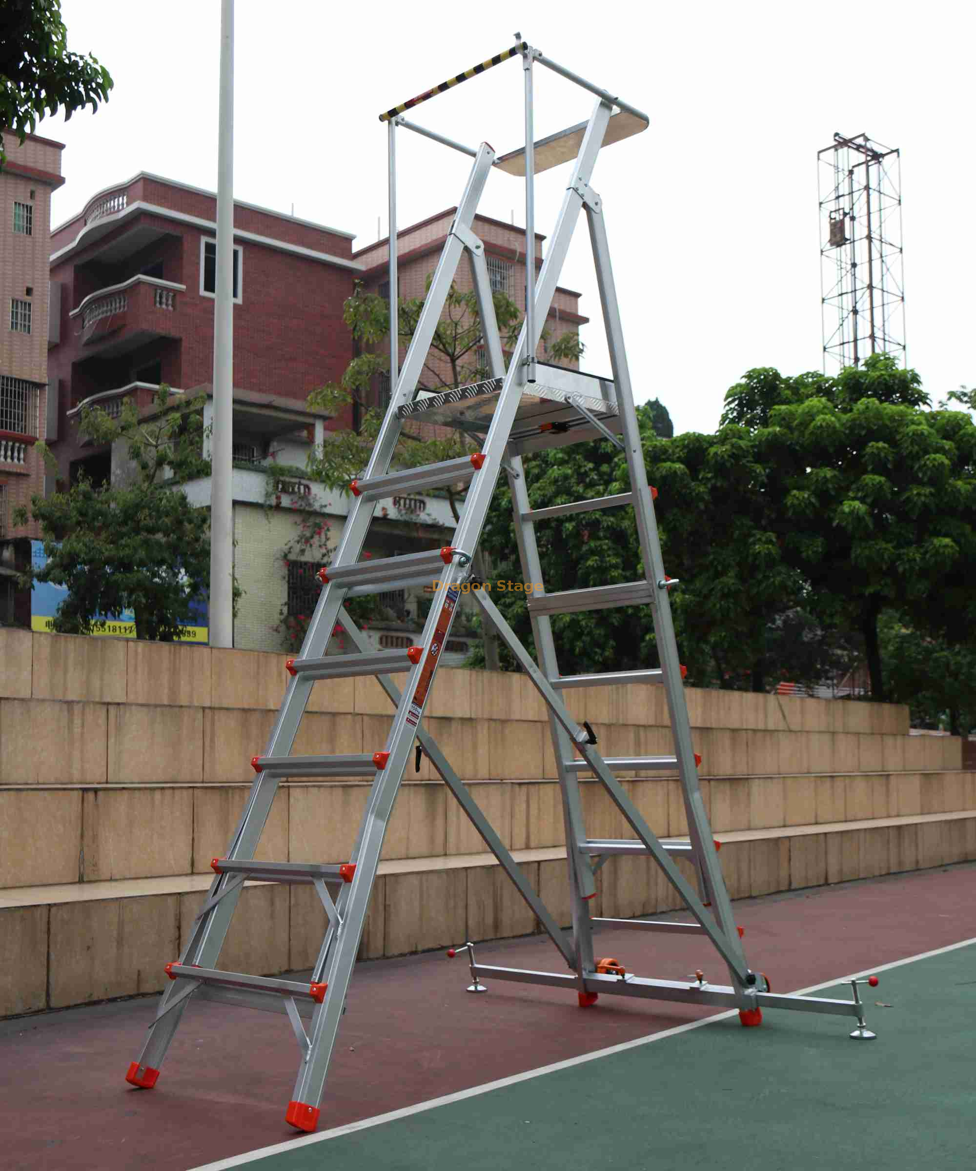 Escalera plegable (aluminio) para escenarios con alturas de 900 a 1800 mm